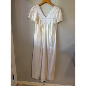 Vintage Nightgown Women's Small White Vintage Lace Trim Wedding core Bridal